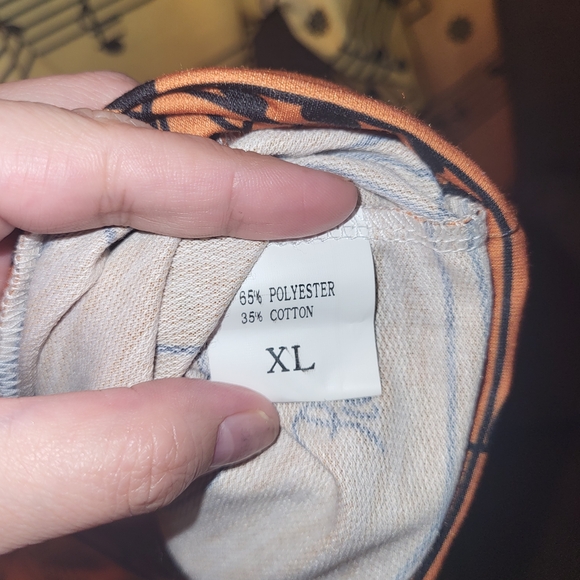 Musical Note Gradient Shirt - Picture 4 of 4